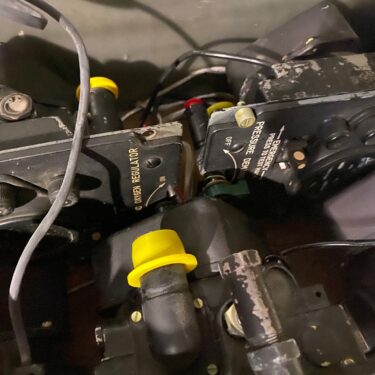 D 2A Aircraft Oxygen Regulator, used rough ava1411 (2)