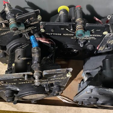 D 2A Aircraft Oxygen Regulator, used rough ava1411 (3)