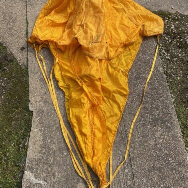 b 47 deceleration pilot parachute ava1958 (2)