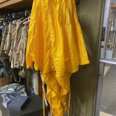 b 47 deceleration pilot parachute ava1958 (5)
