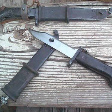 p 26405 knm179 East German Bayonet 2C Ak 47 lg 2