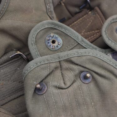 p 27400 otg765 m 56 canteen cover wire hook026 scaled