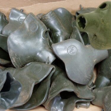 p 28377 ava1359 Mbu 5 2Fp Oxygen Mask Face Piece lg 3