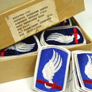 p 28454 ins1404 173rd Airborne Brigade Patch lg 2