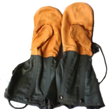 p 30436 clg2682 usaf flyers mittens 2 scaled