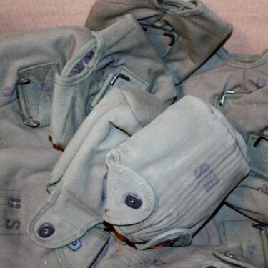 p 30464 otg2687 m56 canteen cover wire hook new 014 1024x675