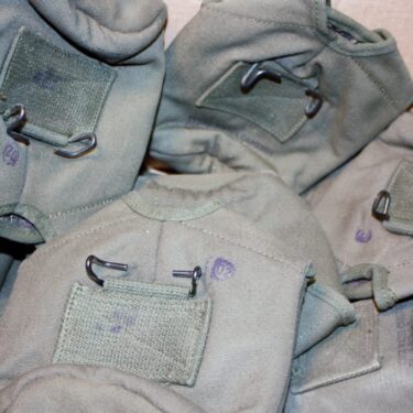 p 30464 otg2687 m56 canteen cover wire hook new 016 1024x683