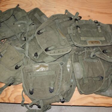 p 27095 pak581 vietnam canvas buttpack used  5