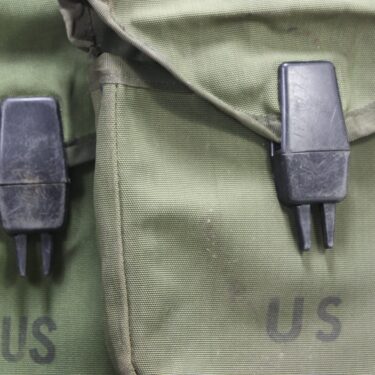 p 27760 trifold vietnam shovel cover nylon otg957 2