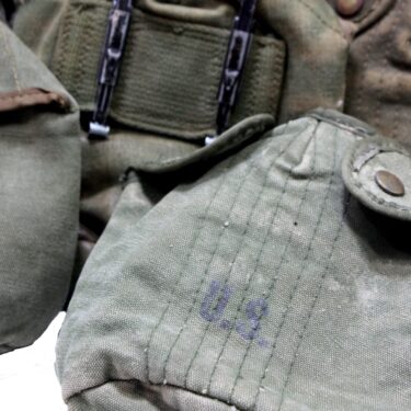 p 27395 otg763 m 56 canteen cover used fair cond  1