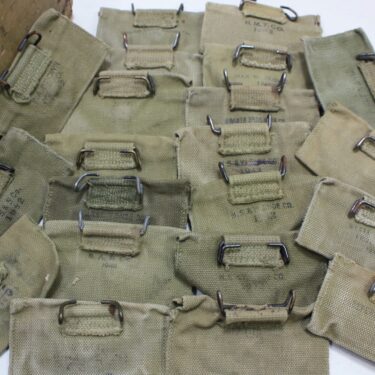 p 26348 pch144 carlisle bandage pouch  1