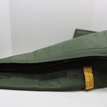 p 30777 bag2754 parachutists individual weapons case  1