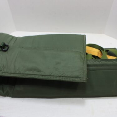 p 30777 bag2754 parachutists individual weapons case  7