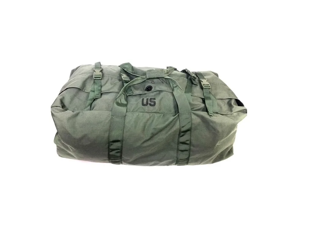 US GI Duffle Bag, Zipper Style Used Good Condition - Omahas Army