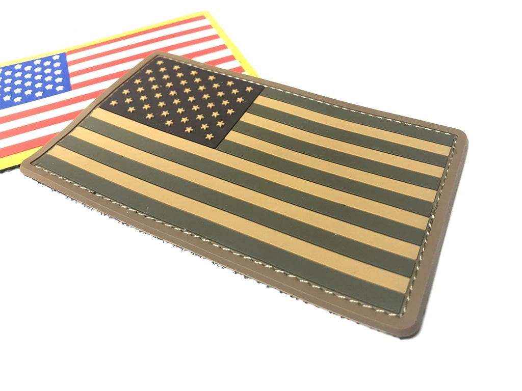 MILITARY PATCH OLDER UNITED STATES OF AMERICA  AMERICAN FLAG DESERT COLORED 2X3 