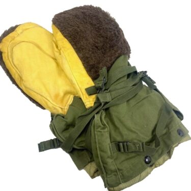 army arctic mittens new old stock medium clg3134 1