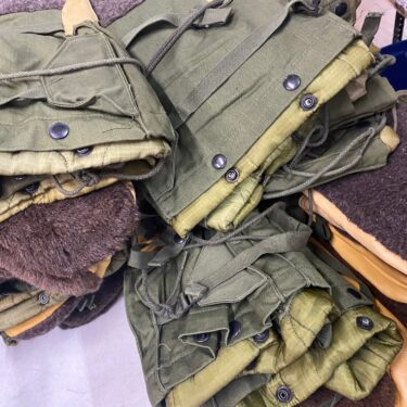 army arctic mittens new old stock medium clg3134 10