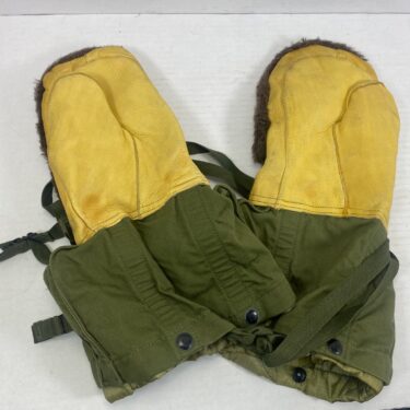 army arctic mittens new old stock medium clg3134 8