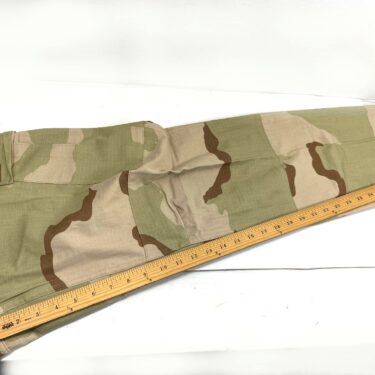 3 color desert hot weather trousers med reg unissued Rs clg3189 (10)