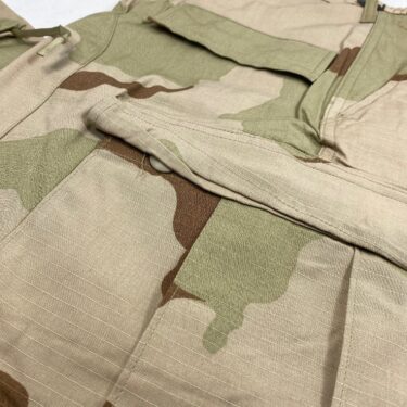 3 color desert hot weather trousers med reg unissued Rs clg3189 (2)