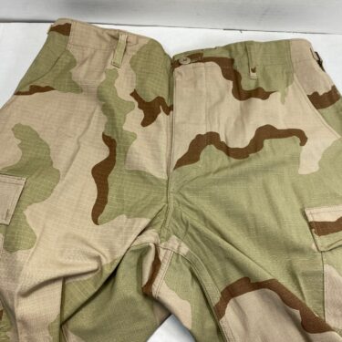 3 color desert hot weather trousers med reg unissued Rs clg3189 (4)