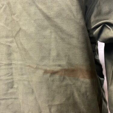 chemical jacket browned & stained size large clg3267 (3)