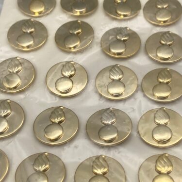 us army ordnance insignia enlisted pin dress ins3270 (4)