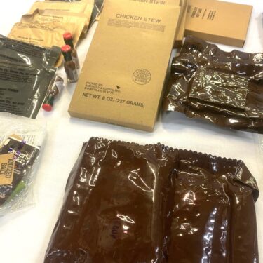 meal ready to eat mres 1980 s dated 1 only ony32 (2)