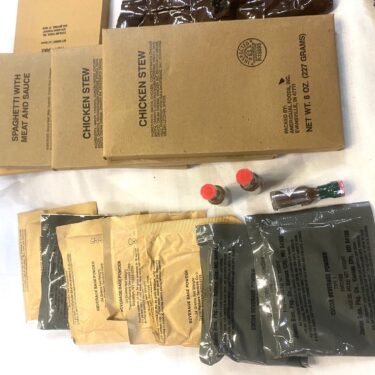 meal ready to eat mres 1980 s dated 1 only ony32 (3)