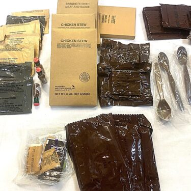 meal ready to eat mres 1980 s dated 1 only ony32 (4)