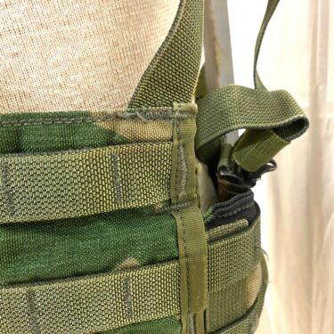 molle woodland flex vest used clg4008 (3)