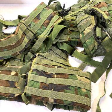 molle woodland flex vest used clg4008 (6)