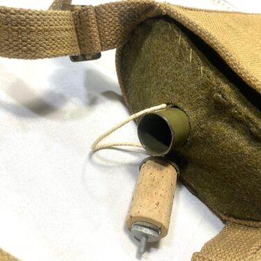 ww2 british water bottle khaki solid complete otg4014 (5)