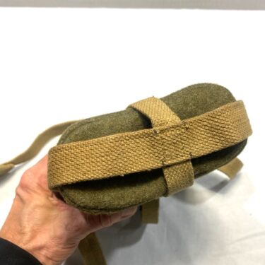 wwII british water bottle khaki strap complete otg4013 (4)