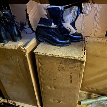vietnam combat boots 6N case of 12 pair bts4036 (8)
