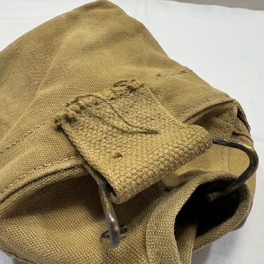 USMC WW2 Canteen Cover, Semi Circle Stamped 524 ony51 (4)