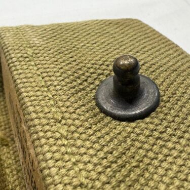 carlisle bandage pouch w bandage 1943 dated 1 only ony55 (5)