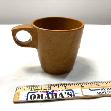 bakelite mug used dated otg4060 (2)