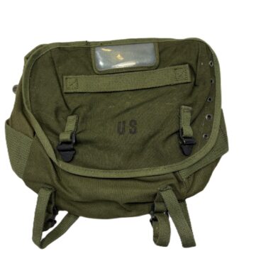 m 1961 vietnam buttpack with manual 1969 1 only ony75 (1)