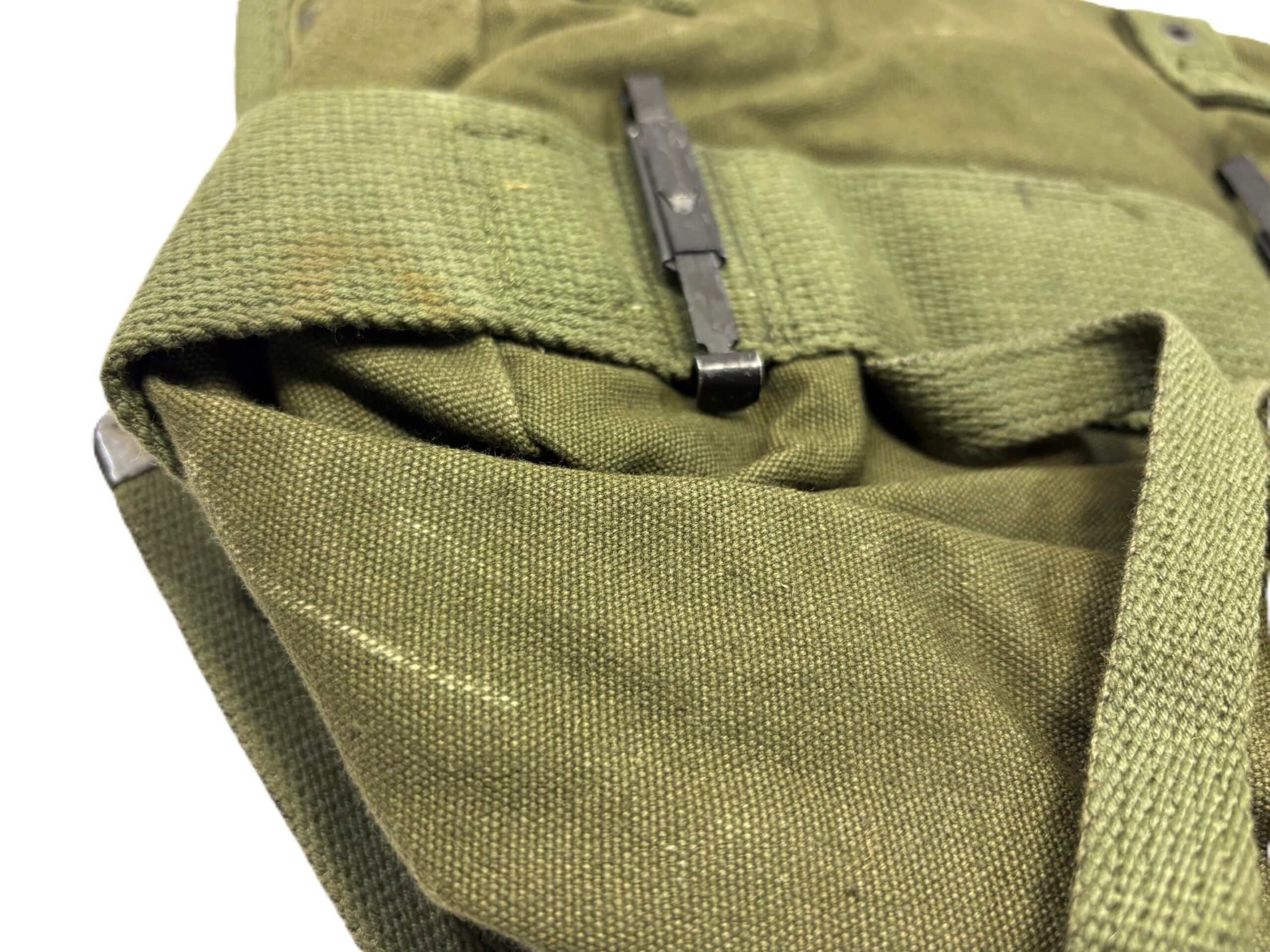 m 1961 vietnam buttpack with manual 1969 1 only ony75 (5)