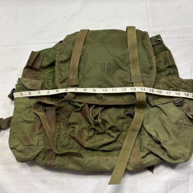 vietnam light weight rucksack no frame best condition used ony76 (13)