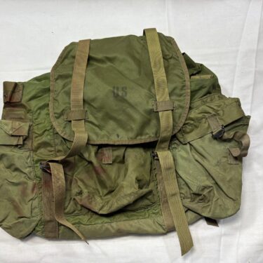 vietnam light weight rucksack no frame best condition used ony76 (2)