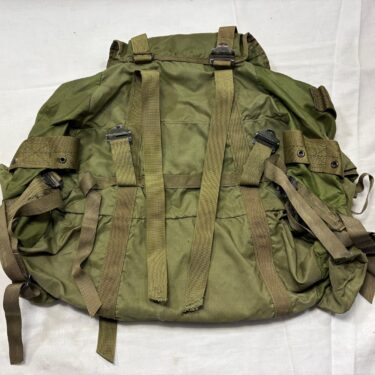 vietnam light weight rucksack no frame best condition used ony76 (3)