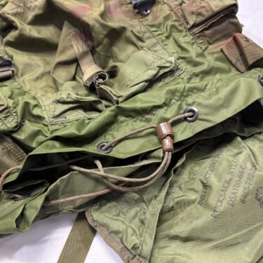 vietnam light weight rucksack no frame best condition used ony76 (9)
