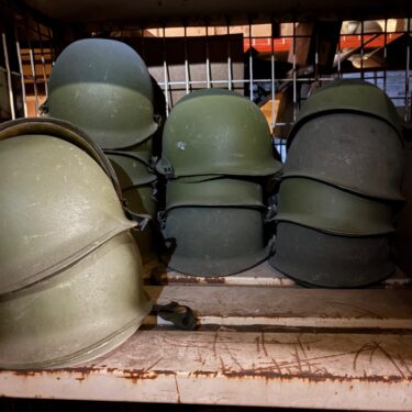 vietnam helmet and liner no cover grade # 1 hed4078 (2)