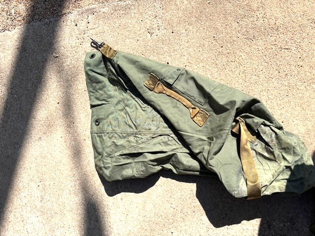 us military duffle bag used fair condition bag4098 (3)