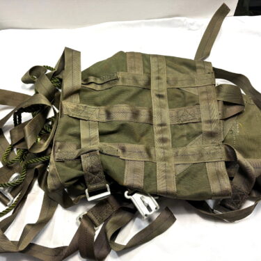 vietnam war parachutist harness individual equipment 1 only ony90 (5)