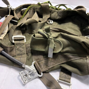 vietnam war parachutist harness individual equipment 1 only ony90 (7)