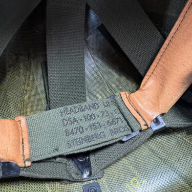 m1c paratrooper helmet w liner snaps 1 only ony96 (6)