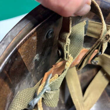 ww2 m1c paratrooper helmet w liner snaps 1 only ony97 (6)